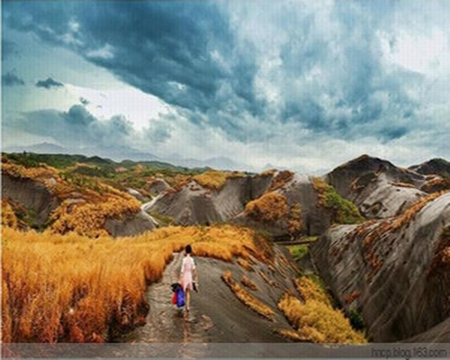 高椅嶺旁的丹霞仙境飛天山_門票預訂